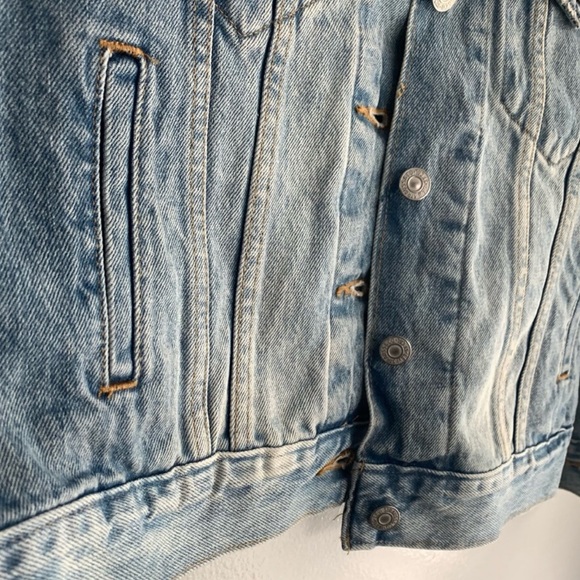 LEVIS DENIM TRUCKER JACKET S SMALL NWT - Picture 4 of 5